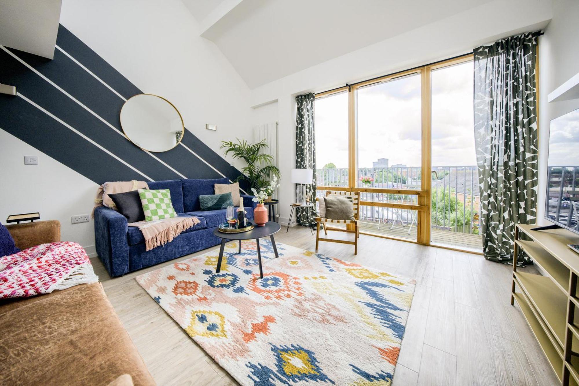 Coventry Large 4-Bed Townhouse By Empower Homes Exteriér fotografie