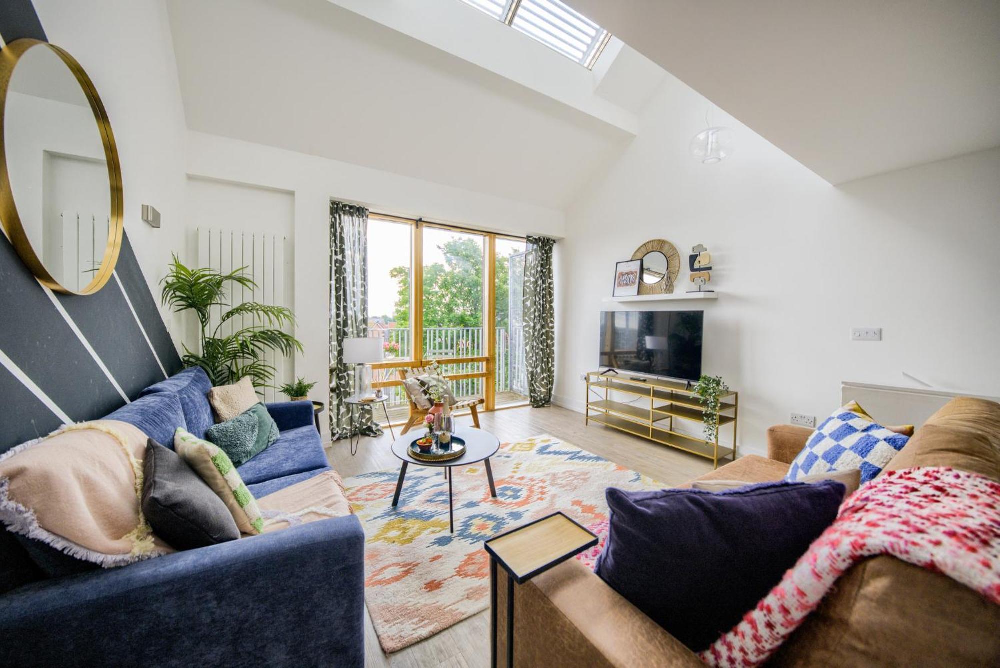 Coventry Large 4-Bed Townhouse By Empower Homes Exteriér fotografie