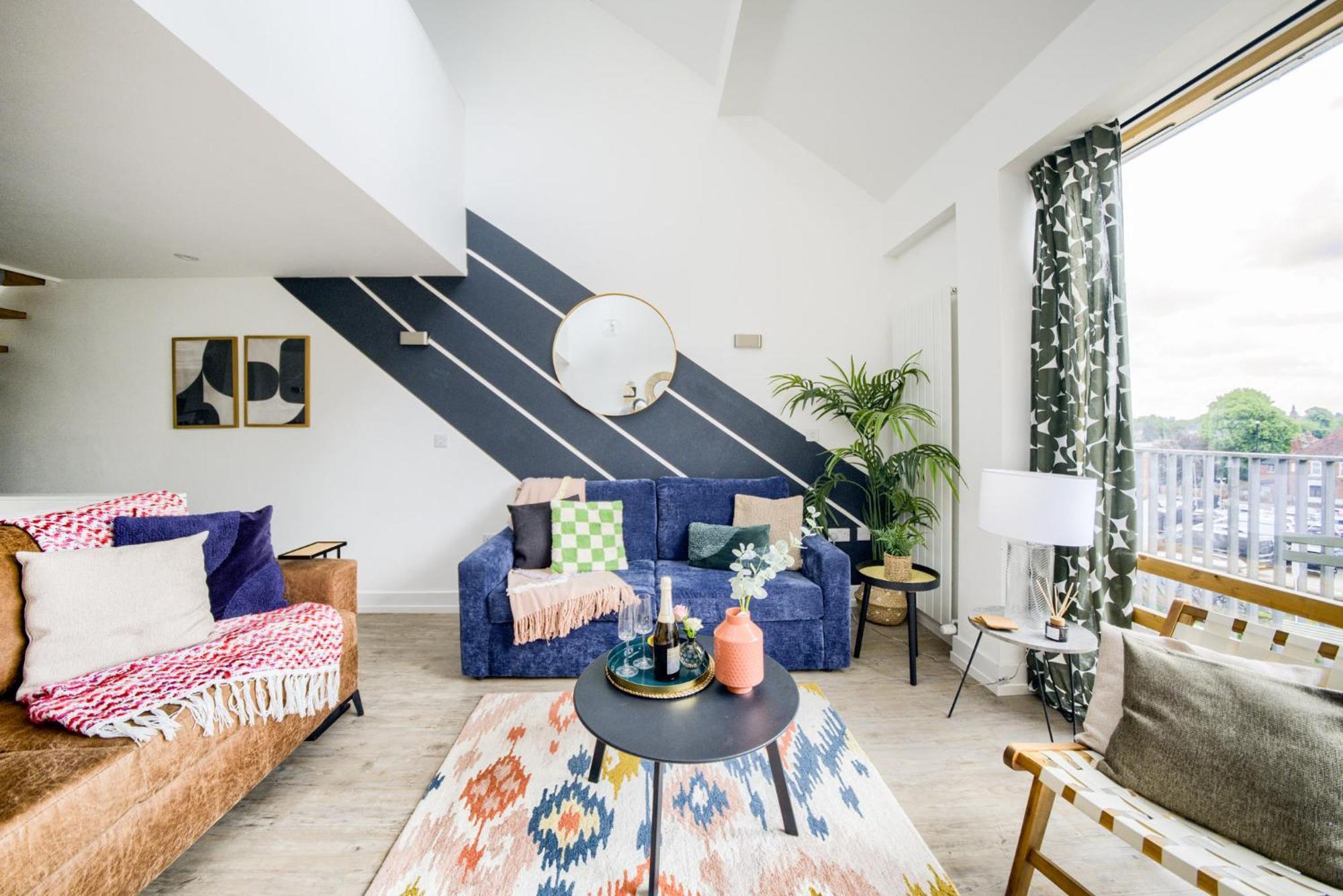 Coventry Large 4-Bed Townhouse By Empower Homes Exteriér fotografie